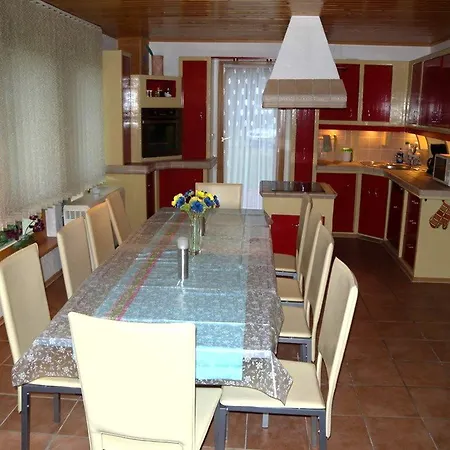 Ferienhaus Sunnschien 펜션 바르트